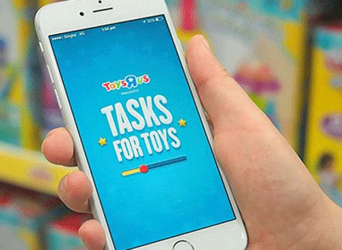 © Ogilvy Singapore and © Toys "R" Us.