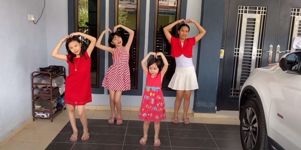 Kong family Children dancig the CNY Moo Moo Da 2021