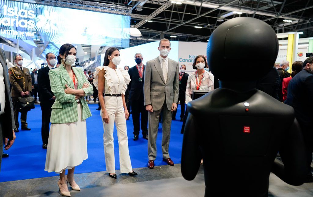 Isabel Diaz Ayuso y Reyes de España_inauguracion Fitur 2021_RRSS