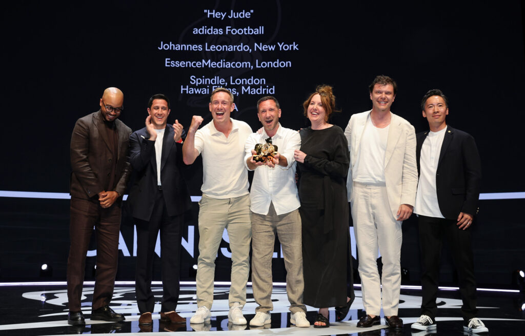 Johannes Leonardo recoge Leon de Oro por campaña Hey Jude _Adidas_Entertainment Lions for Music_Hey Jude_TNC_1134_Tdlj1kFO