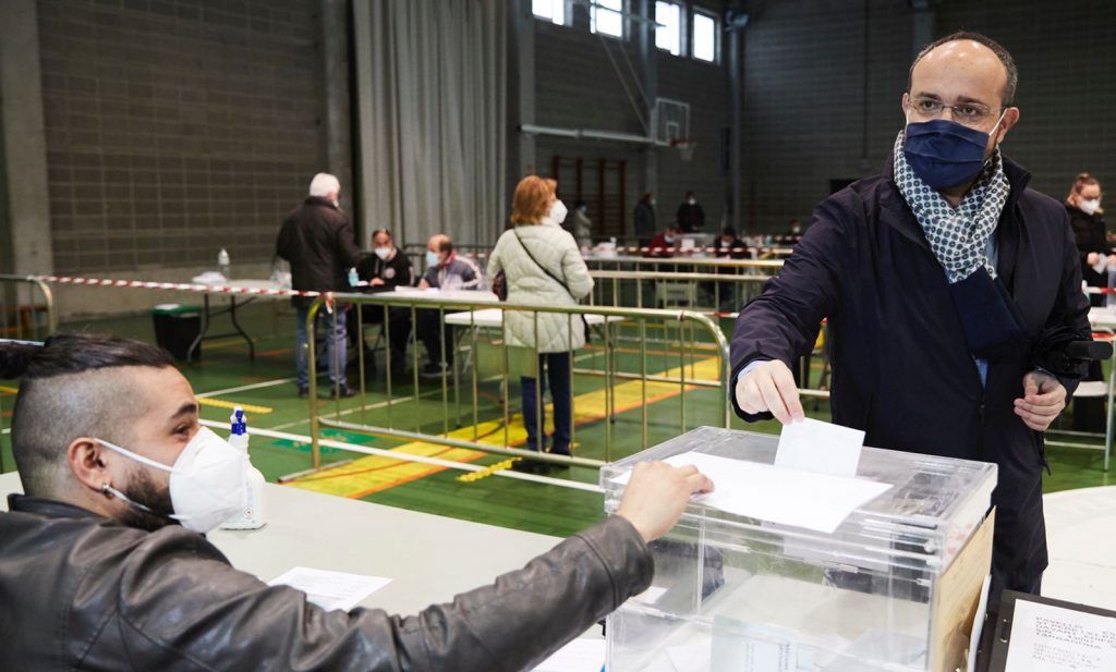 Alejandro fernández Vota_elecciones catalanas 2021
