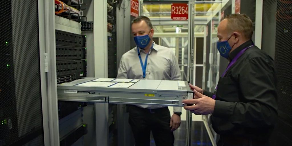 EU COVID 19 passport_data center_peopleat work_RRSS