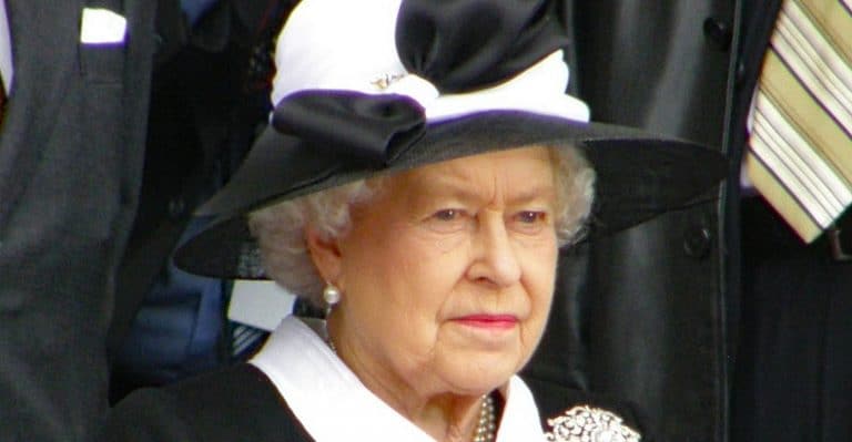 Mourn for Queen Elisabeth's death