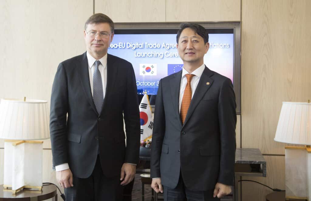 Visit of Valdis Dombrovskis, Executive Vice-President of the European Commission in charge of an Economy that works for People, and Commissioner for Trade, to South Korea
